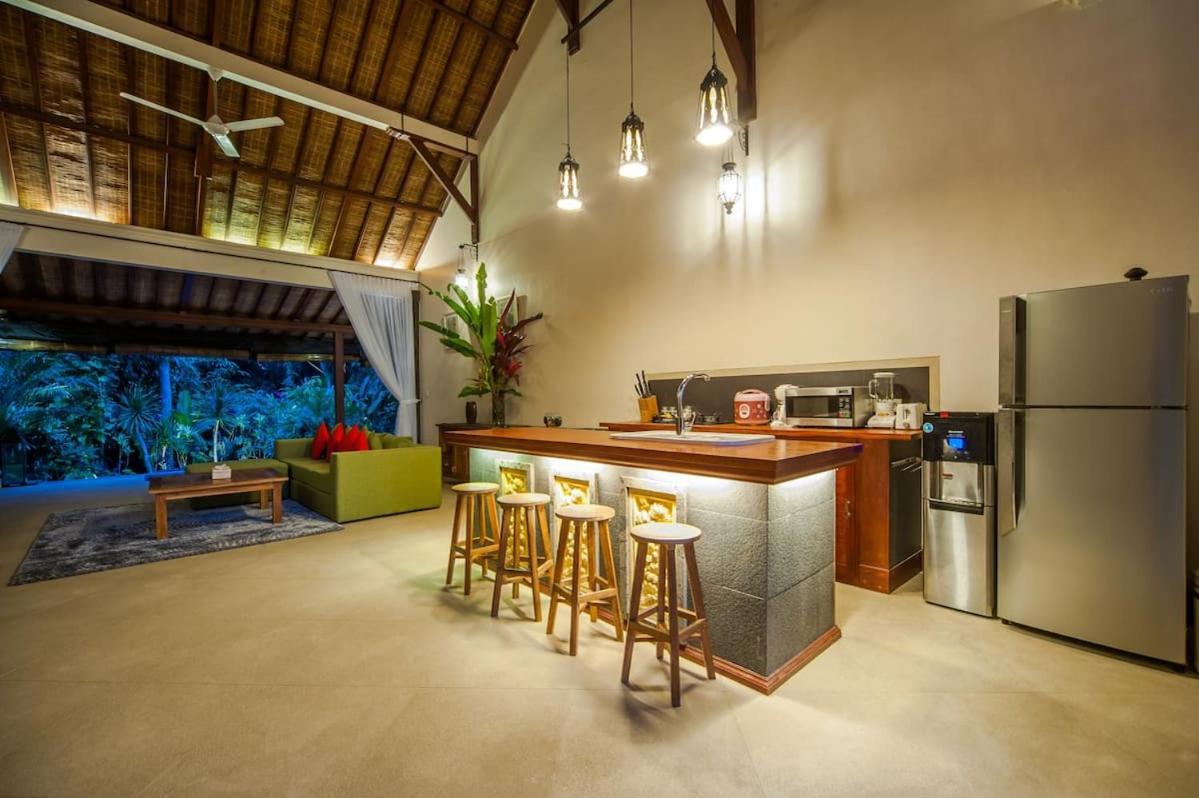 Luxury 3Br Infinity Jungle View Aashaya Villa Ubud Exterior photo