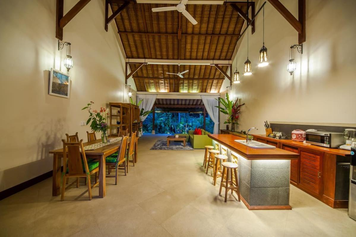 Luxury 3Br Infinity Jungle View Aashaya Villa Ubud Exterior photo